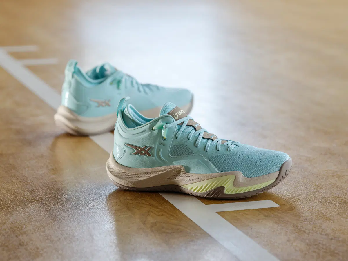 NOVA SURGE LOW 2 商品イメージ