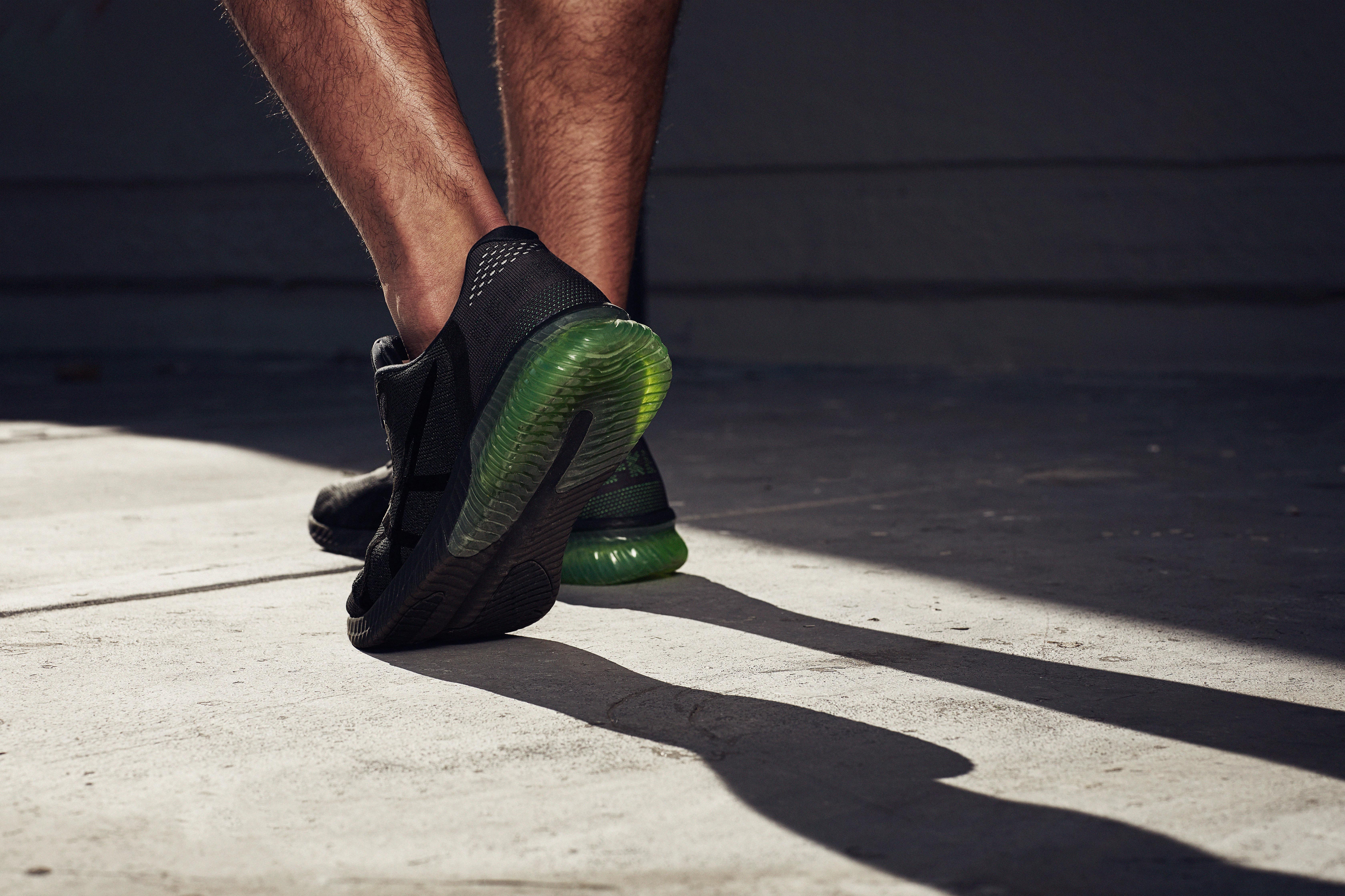 aw17_fe_gel-kenun_sv_mens-flow1-green-back_201907_original.jpg