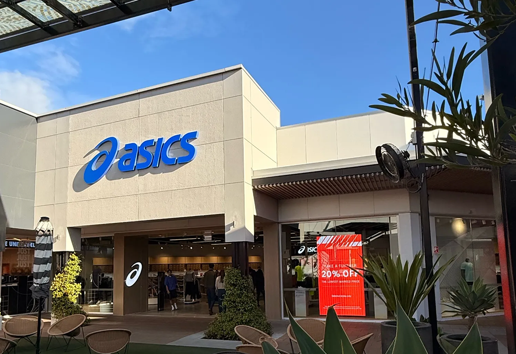 ASICS Adelaide Harbour Town FO