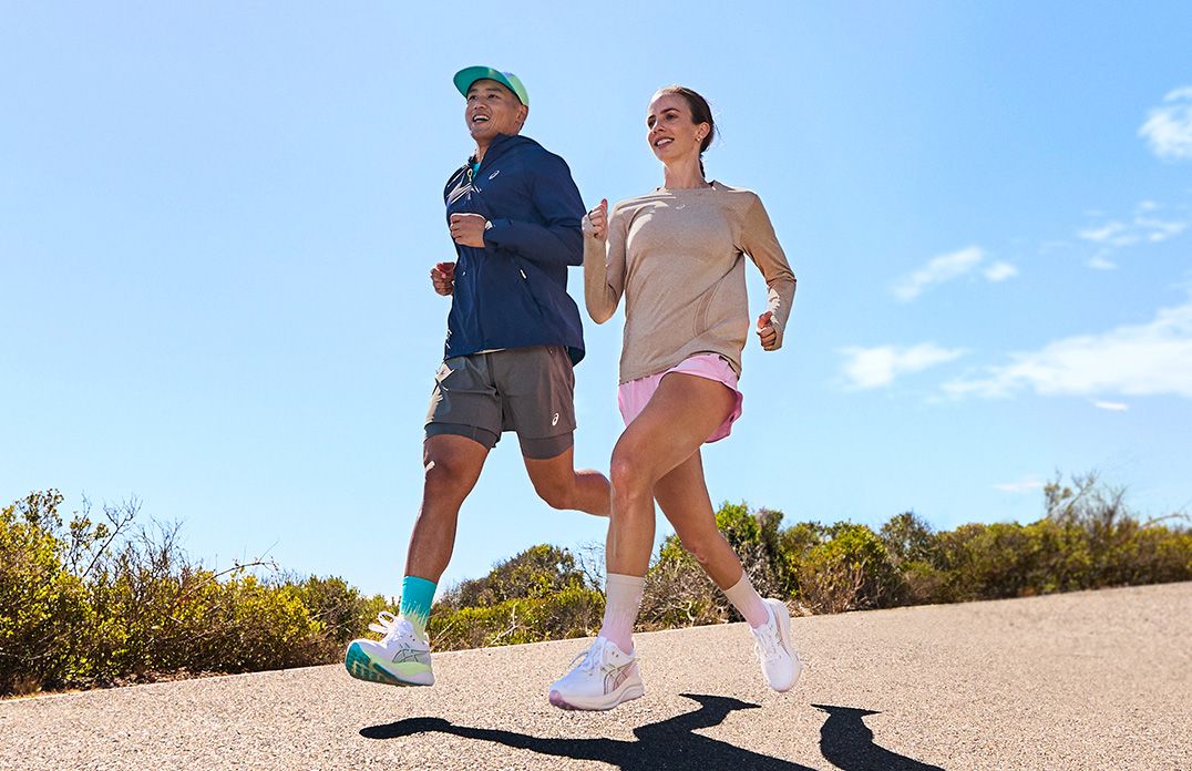 GEL-KAYANO 33 running shoes