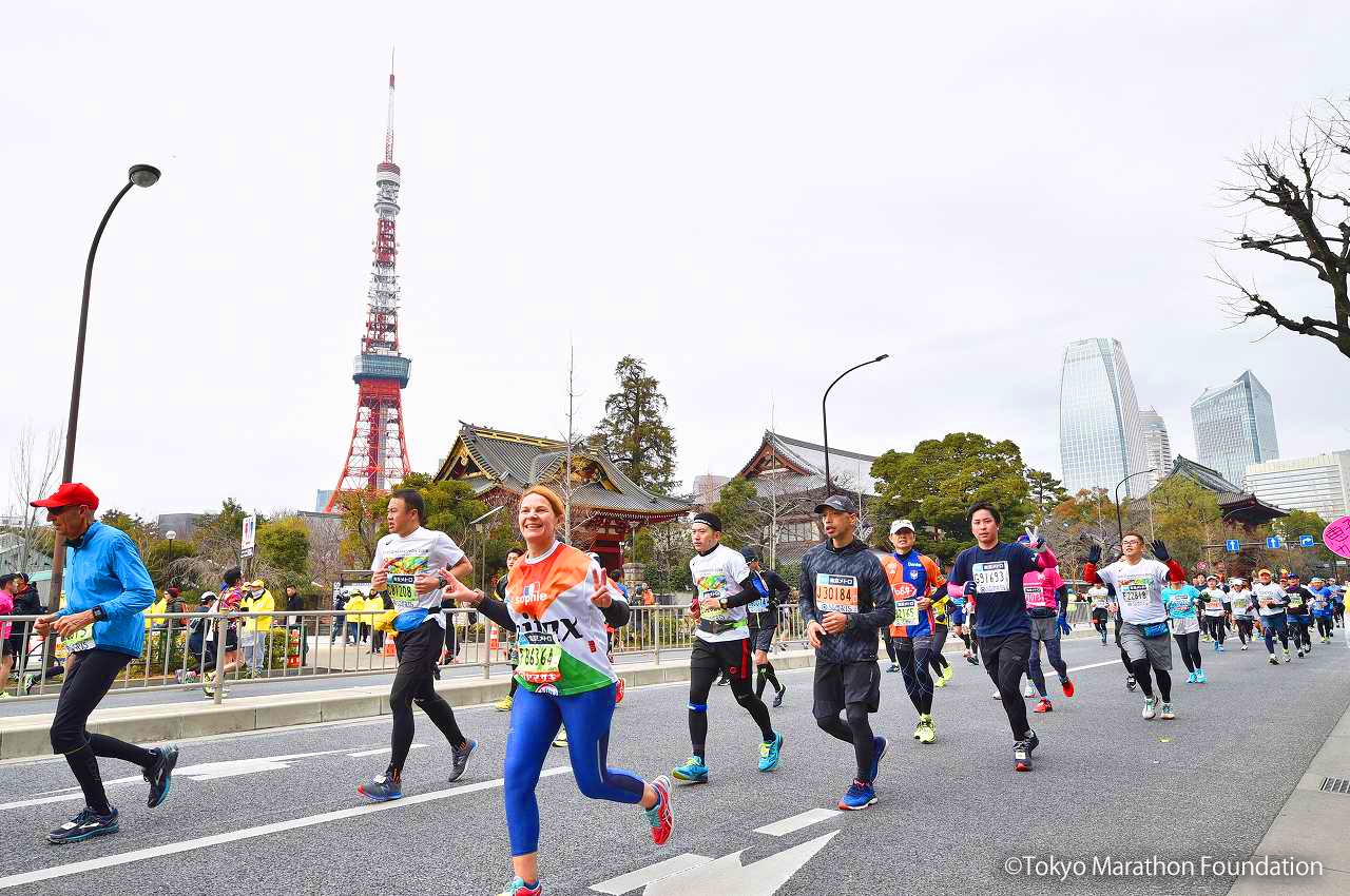 完走するためのマラソンコースガイド 東京マラソン19 編 Asics Japan