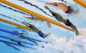 速く泳ぐには「水平姿勢」を徹底すべし！競泳水着の開発者が語るトップスイマーのこだわり