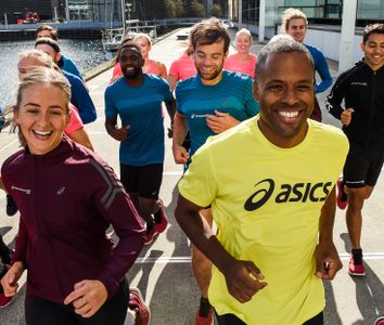 ASICS Frontrunner ASICS FrontRunner söker nya medlemmar Allt det här får du i team ASICS FrontRunner ansök nu