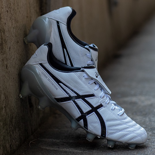 asic football boots