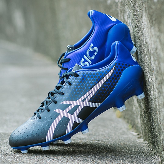 asic football boots