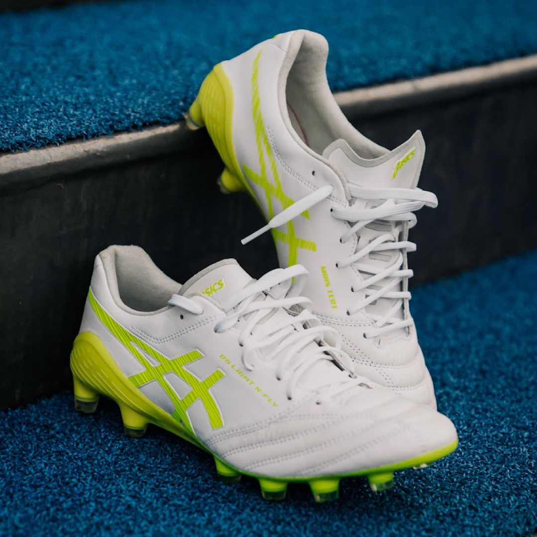 Asics soccer clearance