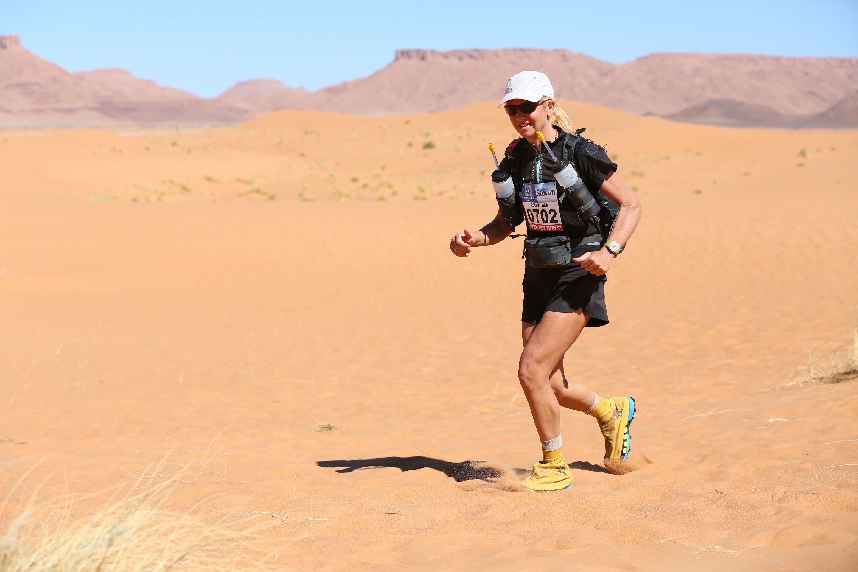 holly zimmermann marathon des sables endurance asics frontrunner
