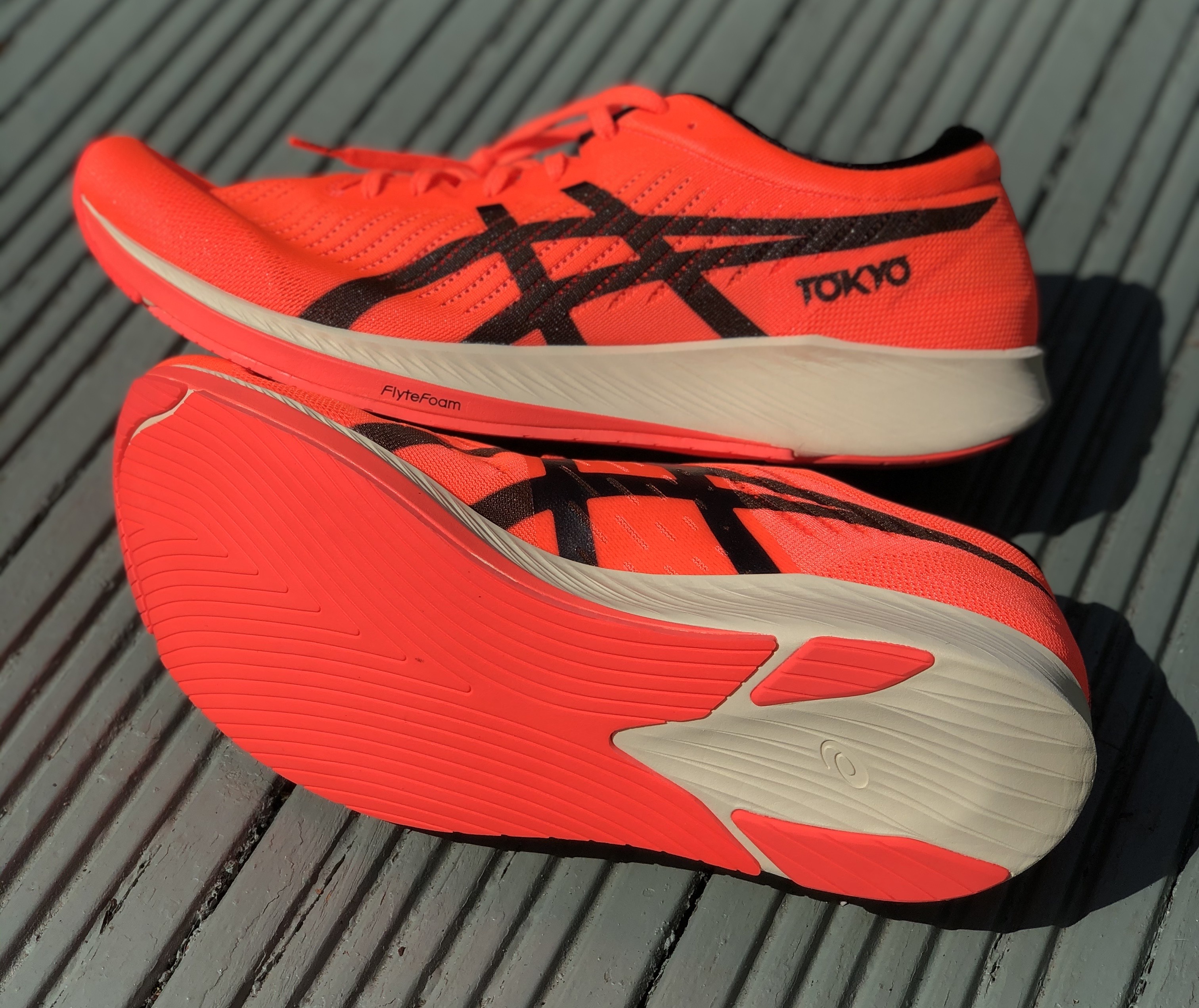 ASICS FrontRunner - METARACER: Sunrise Red Review