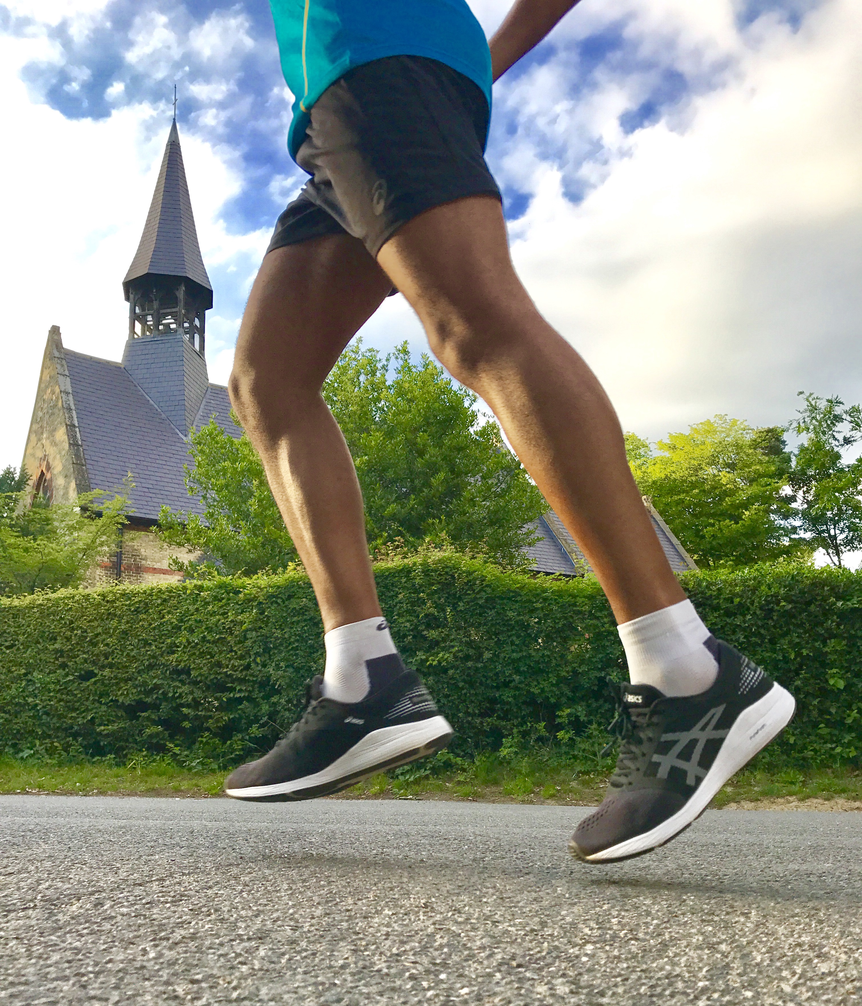 ASICS FrontRunner Roadhawk FF Review