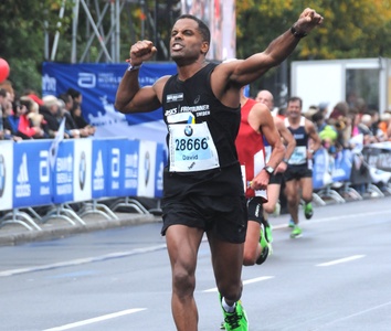 ASICS Frontrunner Första året som FrontRunner Allt det här får du i team ASICS FrontRunner ansök nu