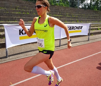Asics Frontrunner Mittelstreckentraining Macht Das Auch Fur Marathonlaufer Sinn