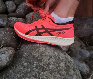 asics burning feet