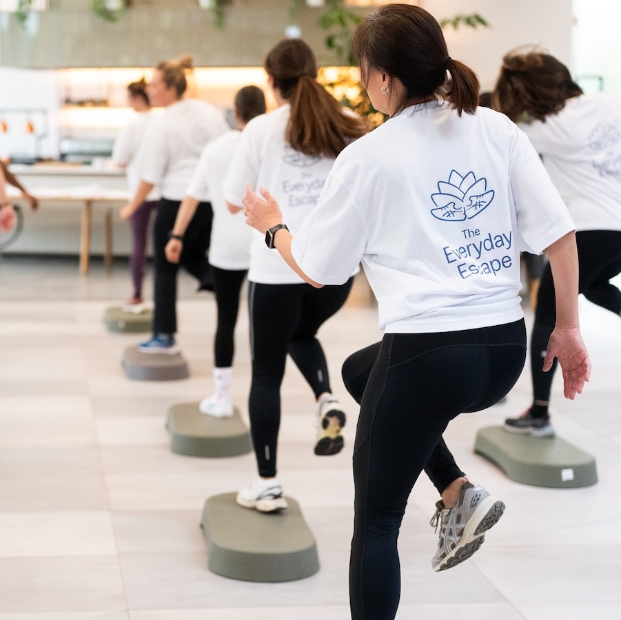 Picture of people on the trail running