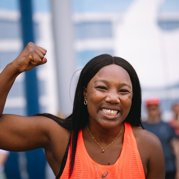 Picture of people on the trail running