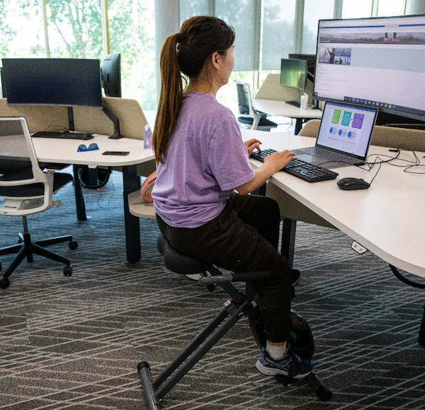 Picture of people on the trail running